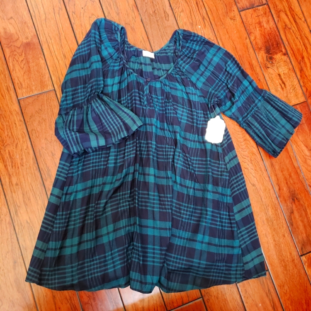 Altar'd State peasant type dress, ruffled sleeves....